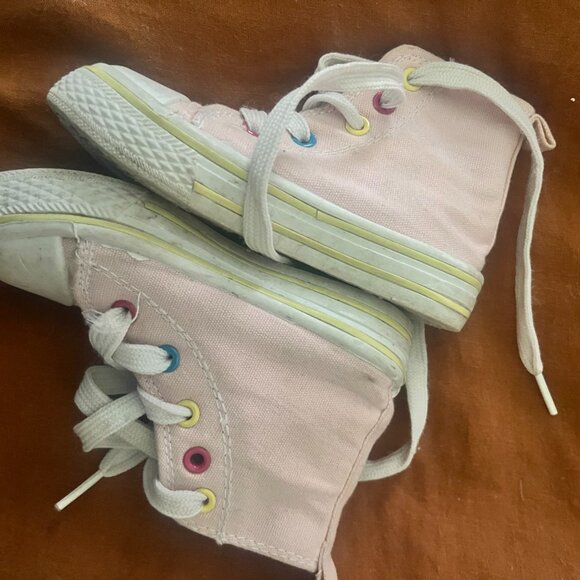 Kids Converse - Picture 3 of 3